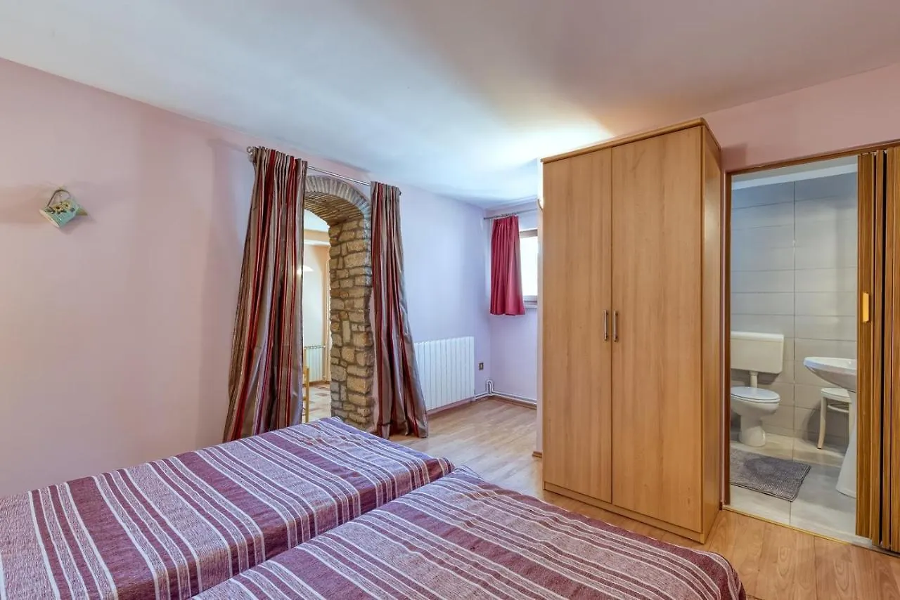 Rinaldis Hotel Kastelir Guest house